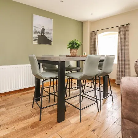 Апартаменты 9 Riverside Walk *