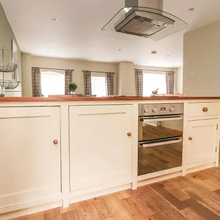 9 Riverside Walk Skipton