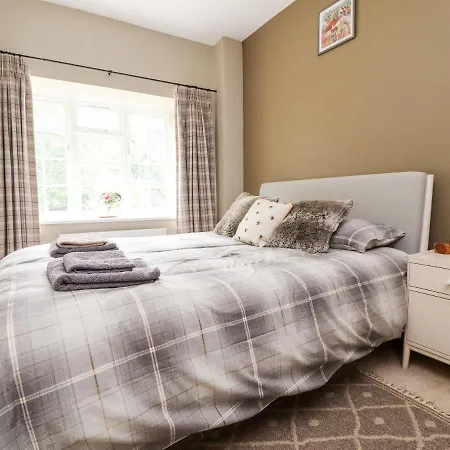 9 Riverside Walk Skipton