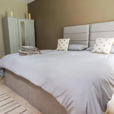 9 Riverside Walk Lejlighed *